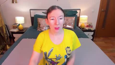 Catrin online show from February 2026 05:02:02 AM