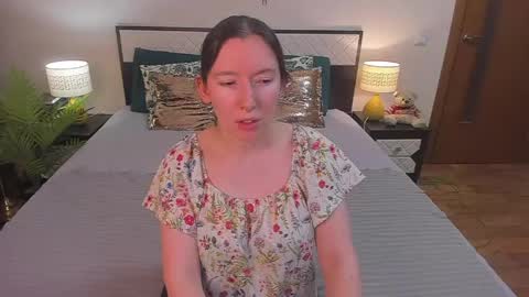 Catrin online show from April 2026 04:35:01 AM