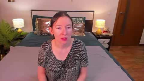 Snapshot of catherinewalls chatting on June 2026 03:26:01 AM Catrin online show from June 2026 03:26:01 AM