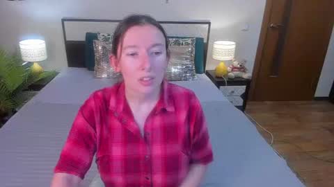 Snapshot of catherinewalls chatting on June 2026 03:57:02 AM Catrin online show from June 2026 03:57:02 AM