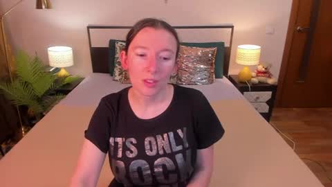 Snapshot of catherinewalls chatting on July 2026 02:03:02 AM Catrin online show from July 2026 02:03:02 AM