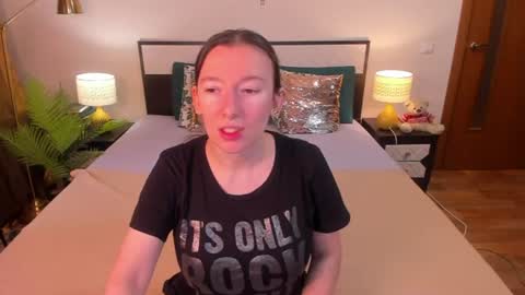 Snapshot of catherinewalls chatting on July 2026 05:34:01 AM Catrin online show from July 2026 05:34:01 AM