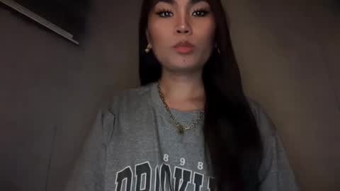 Snapshot of cathy_sanches chatting on May 2026 01:23:02 AM cathy online show from May 2026 01:23:02 AM