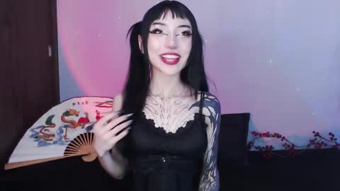 Snapshot of cati_petite chatting on January 2025 01:28:01 PM Cati help me reach my goal of 100 thumbs up again 3 online show from January 2025 01:28:01 PM