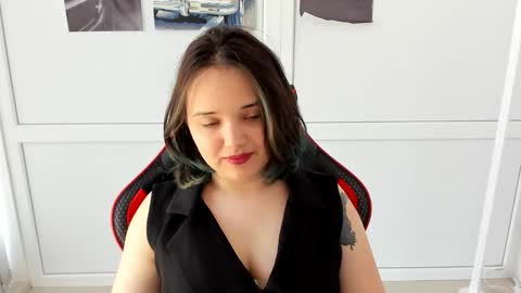 Catrine online show from May 2026 09:17:01 AM