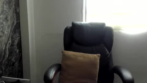 CATT EVANS online show from November 2025 08:02:01 PM