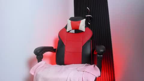 Catt Noir online show from June 2026 08:57:01 PM