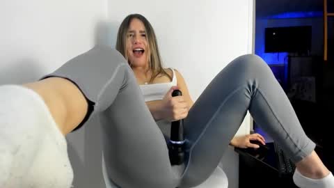 Catta  online show from November 2025 02:13:01 AM