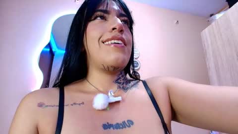 Snapshot of catte_jensen chatting on April 2026 05:08:01 AM Cattleya online show from April 2026 05:08:01 AM