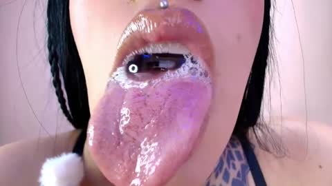 Snapshot of catte_jensen chatting on May 2026 05:16:01 AM Cattleya online show from May 2026 05:16:01 AM