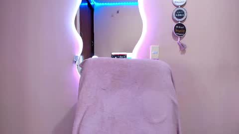Snapshot of catte_jensen chatting on May 2026 05:47:01 AM Cattleya online show from May 2026 05:47:01 AM