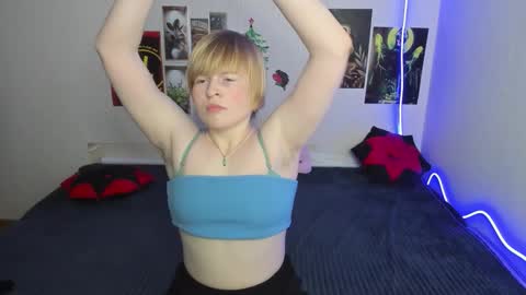 cattie_w_ online show from February 2026 01:13:01 AM