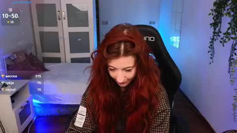 caty_cuddly online show from February 2025 09:00:02 AM