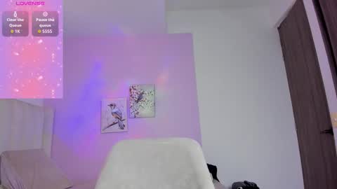 Cay online show from November 2025 12:31:02 PM