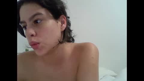 cazadora80s online show from December 2025 06:52:01 AM