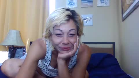 Lady CcARMAS D online show from April 2026 09:06:02 PM