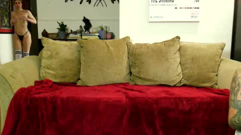 Snapshot of ccgreysweatpants chatting on January 2025 04:55:02 PM WHAT CAN YOU GET US TO DO online show from January 2025 04:55:02 PM