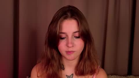 Lina  online show from February 2026 07:19:02 PM