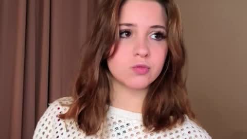 Lina  online show from February 2026 07:23:01 PM