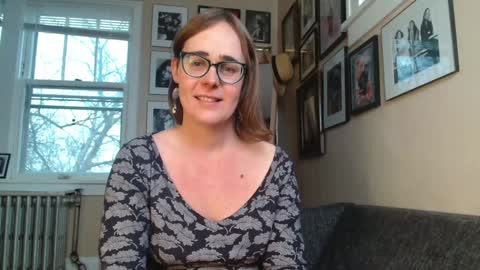 Snapshot of cecilysaintclaire chatting on December 2024 04:15:02 PM Cecily Saint Claire online show from December 2024 04:15:02 PM