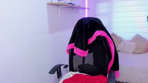 celeste_bonnet1 online show from November 2025 11:23:02 AM