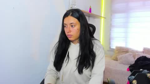 celeste_bonnet1 online show from November 2025 07:17:01 PM