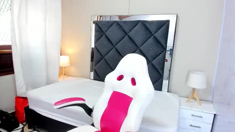 SARA  online show from February 2026 07:07:01 PM