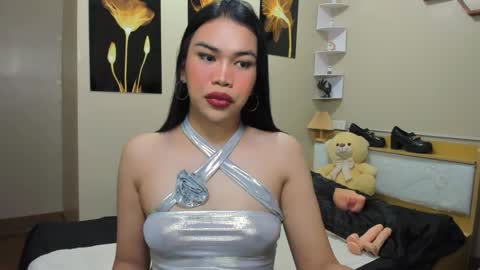 celestinaxisabella online show from April 2026 12:47:01 PM