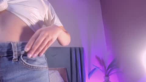 Celeste Quenn online show from April 2026 07:58:02 PM