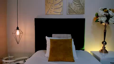 Celeste Quenn online show from April 2026 12:00:02 PM