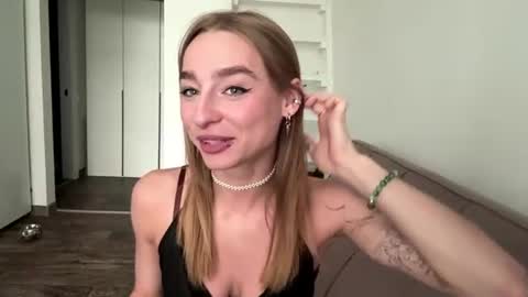 Snapshot of celineruppert chatting on June 2026 12:08:01 AM Amilia online show from June 2026 12:08:01 AM