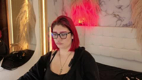 Cerecita  online show from April 2026 12:44:01 AM