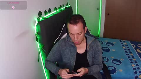 Snapshot of cerso1 chatting on February 2025 03:06:01 PM Cerso online show from February 2025 03:06:01 PM