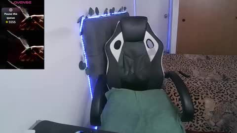 Snapshot of cerso1 chatting on November 2025 03:25:02 PM Cerso online show from November 2025 03:25:02 PM