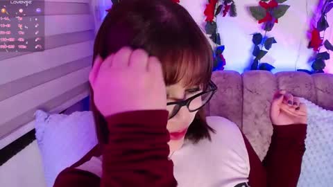 Snapshot of chaarlotte_1 chatting on February 2025 04:32:02 PM charlotte online show from February 2025 04:32:02 PM