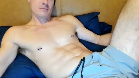 Snapshot of chadfox chatting on November 2025 07:13:01 PM Chad online show from November 2025 07:13:01 PM