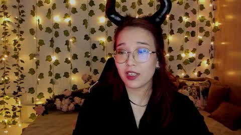 Snapshot of champions_babe chatting on October 2025 06:04:01 AM champions_babe online show from October 2025 06:04:01 AM