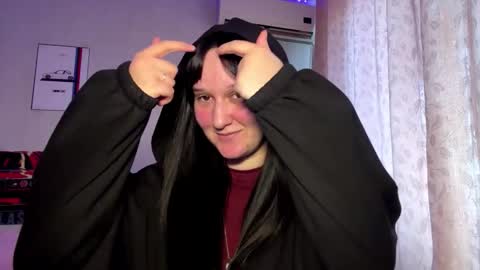 Emily online show from March 2026 01:18:01 PM