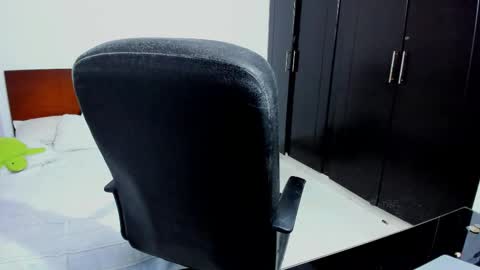 Kenji online show from October 2025 02:02:05 AM