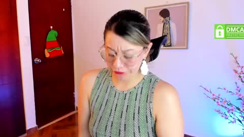 Snapshot of chanell_taylor_ chatting on December 2024 04:43:01 PM chanell online show from December 2024 04:43:01 PM