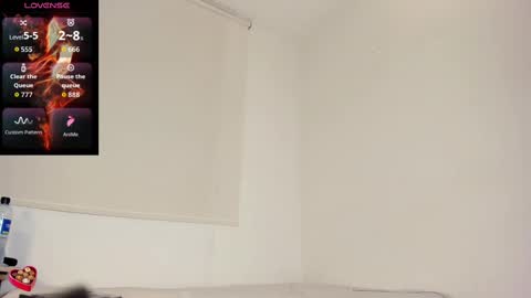 Chanell online show from October 2025 07:00:01 PM