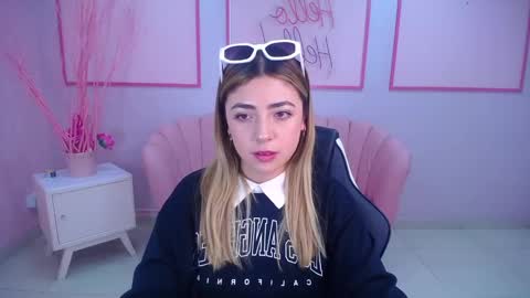 Snapshot of channel_blonde_a chatting on December 2024 04:58:01 PM channel_blonde_a online show from December 2024 04:58:01 PM