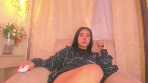 Snapshot of chantall_valkoba chatting on December 2024 08:09:02 AM Chantall online show from December 2024 08:09:02 AM