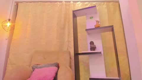 Snapshot of chantall_valkoba chatting on January 2025 10:43:01 AM Chantall online show from January 2025 10:43:01 AM