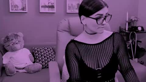 The Queen online show from April 2026 12:08:02 PM