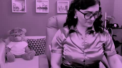 Snapshot of chantallovely chatting on April 2026 06:36:02 PM The Queen online show from April 2026 06:36:02 PM
