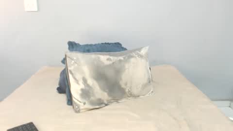 chantel87_ online show from October 2025 06:47:01 AM