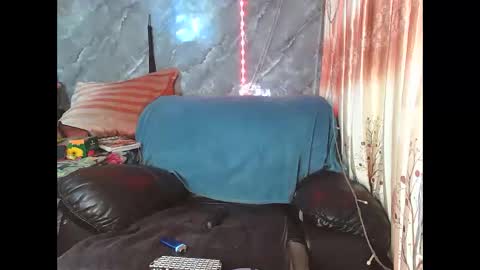 Snapshot of chanz10172 chatting on October 2025 10:00:02 PM Zaria Vixen online show from October 2025 10:00:02 PM