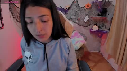 Snapshot of chaos_wild chatting on October 2025 01:31:01 AM Violeta online show from October 2025 01:31:01 AM