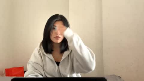 Lola online show from November 2025 07:56:01 AM